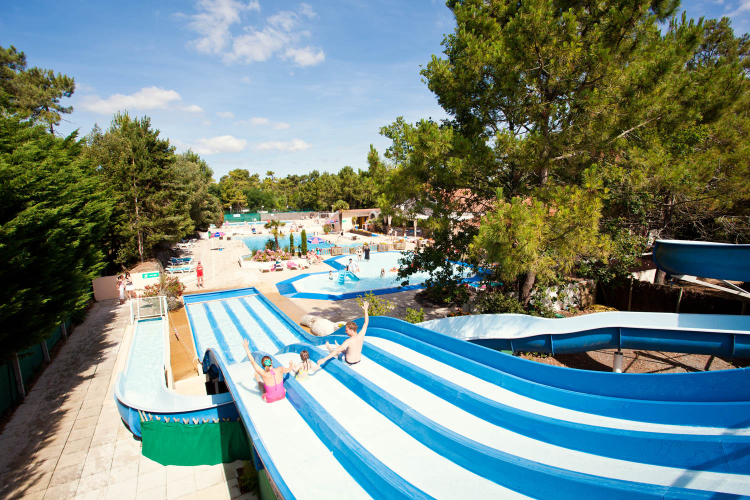 holiday park bois dormant pool