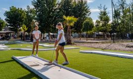 Mini-golf au camping Les Sables du Midi