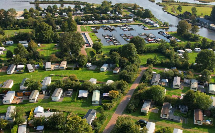 Vue aérienne du camping de Meerwijck aux Pays-Bas